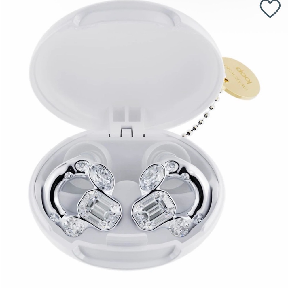 ISO Loop x Swarovski Experience 2